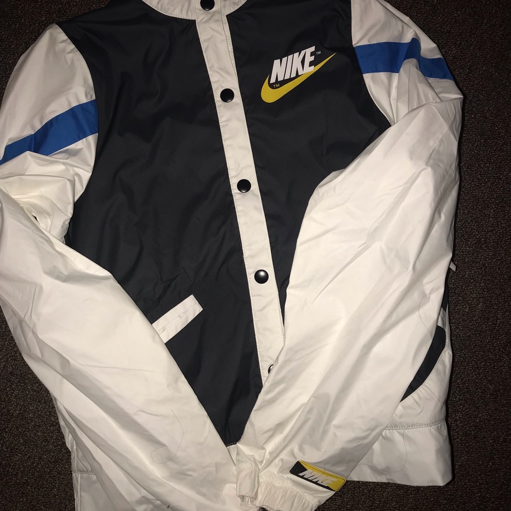 Nike windbreaker